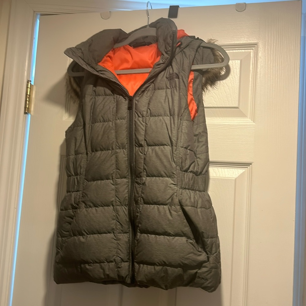 The north face vest size M
